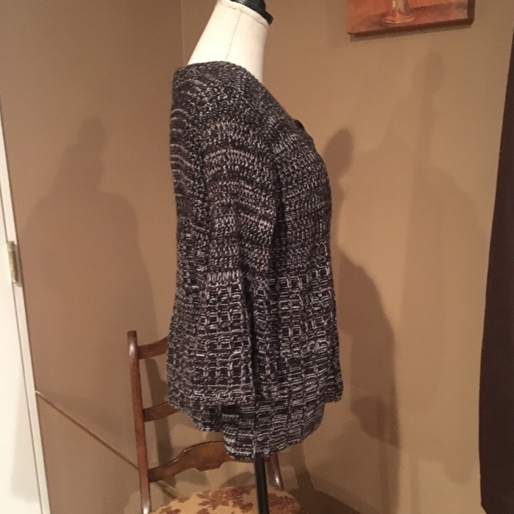 3 button Cardigan - Picture 4 of 7